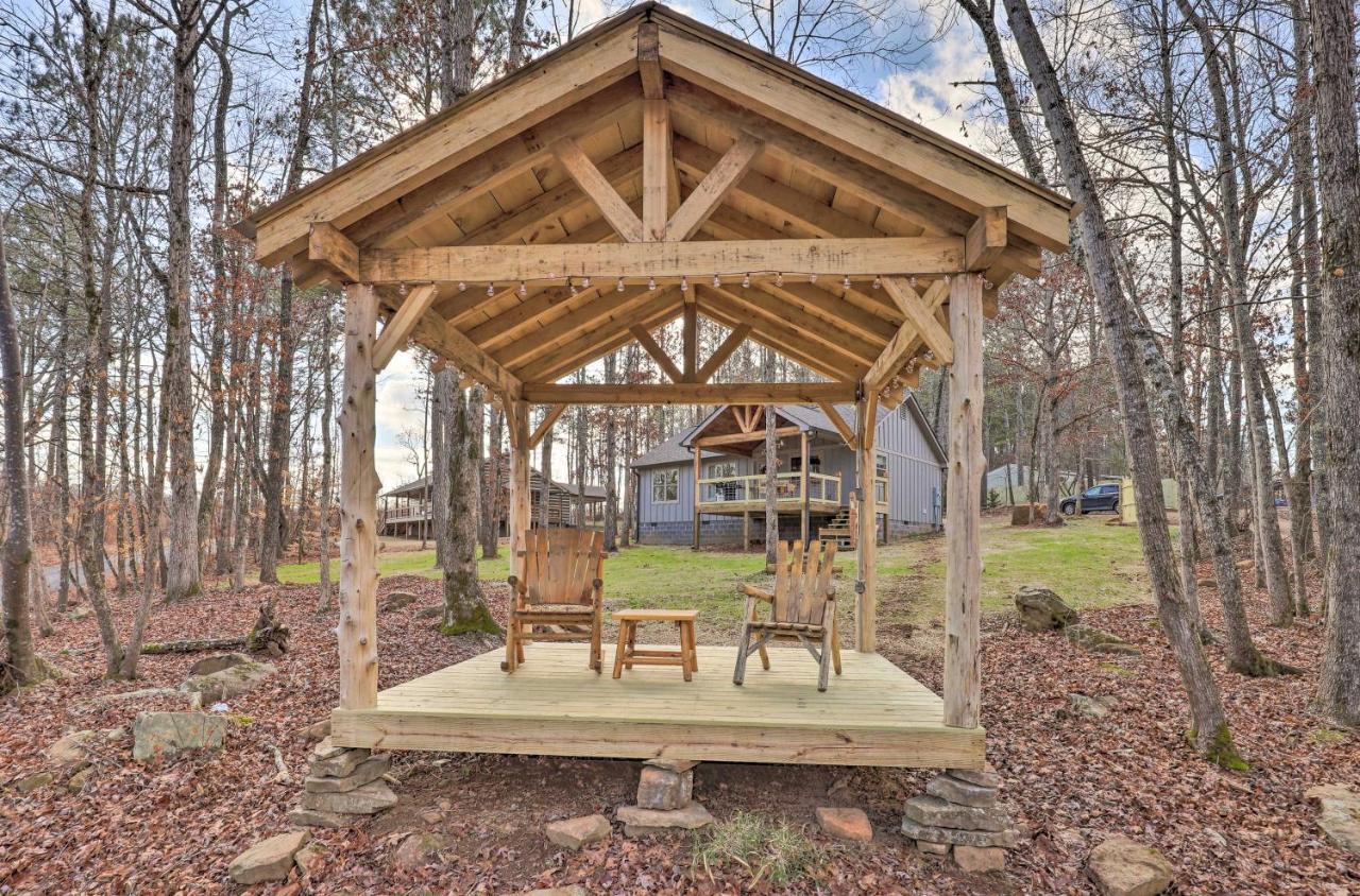 Villa Creek-View Getaway With Deck, Yard, And Fire Pit! à Summerville Extérieur photo